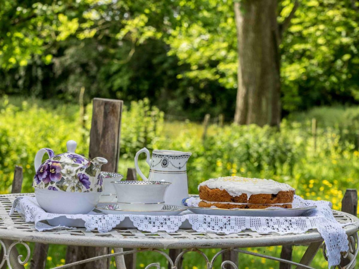 The Old Apple Shed Cosy Heated Cottage In A Meadow Close To The Charming Village Of Bethersden Ашфорд Екстериор снимка
